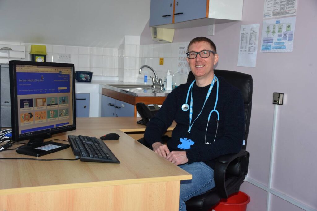 Dr Nicholas Bradshaw